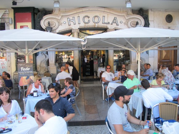 Aperitif at Nicola (Canon G12)