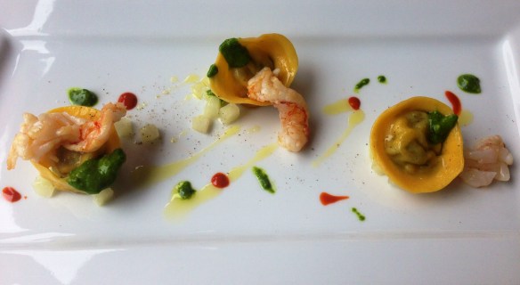 Ravioli di lumache e gamberi e finocchio