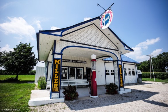 Standard Station (Odell)